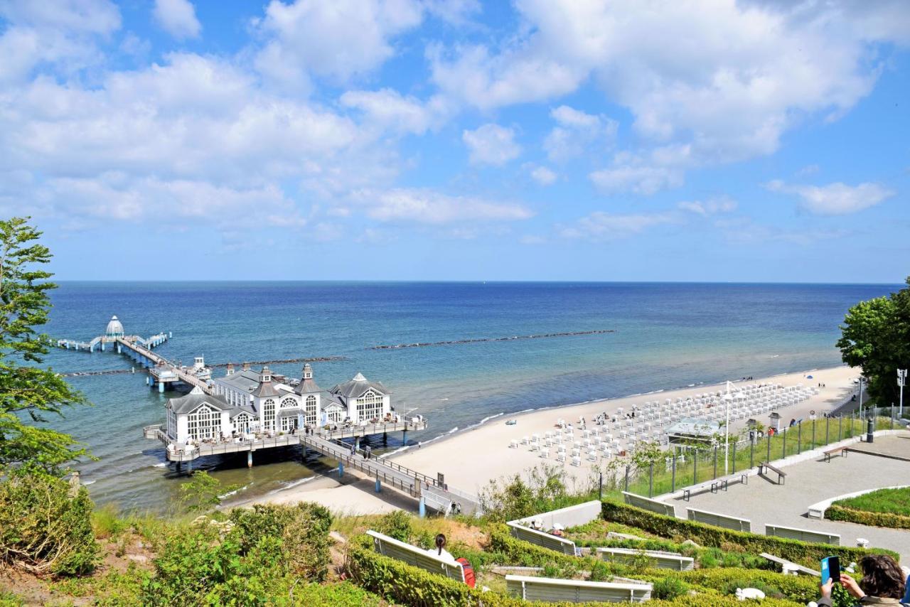 Schoenes Ferienhaus Mit Kamin Und Sauna Im Ostseebad Sellin Extérieur photo