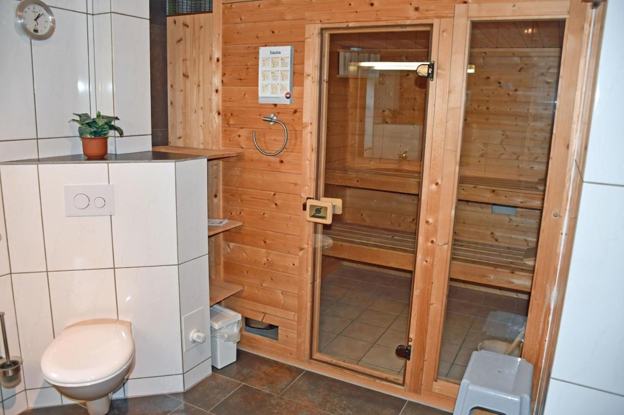 Schoenes Ferienhaus Mit Kamin Und Sauna Im Ostseebad Sellin Extérieur photo