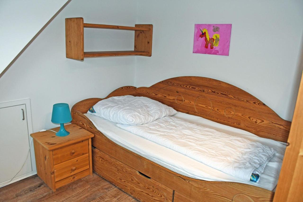 Schoenes Ferienhaus Mit Kamin Und Sauna Im Ostseebad Sellin Extérieur photo